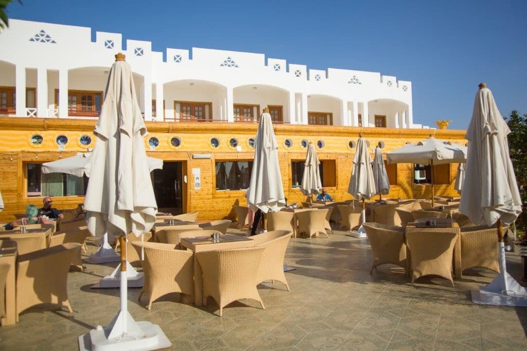 restaurants-main-restaurant--love-boat