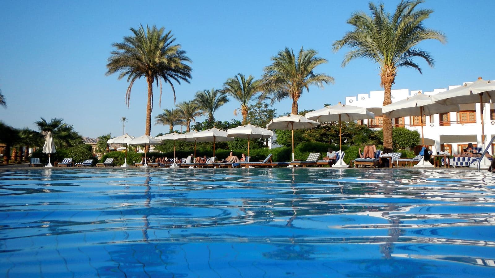 pools-outdoor-pool