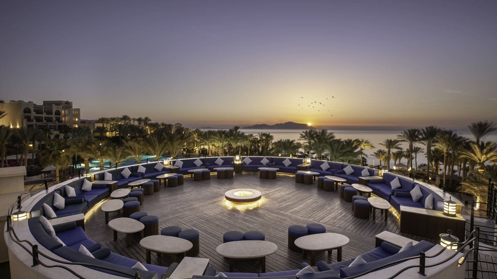 bars-sky-lounge