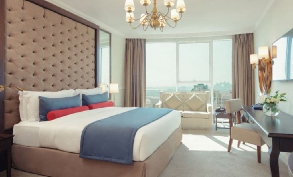 rooms-premium-studio-city-view-or-partial-sea-view