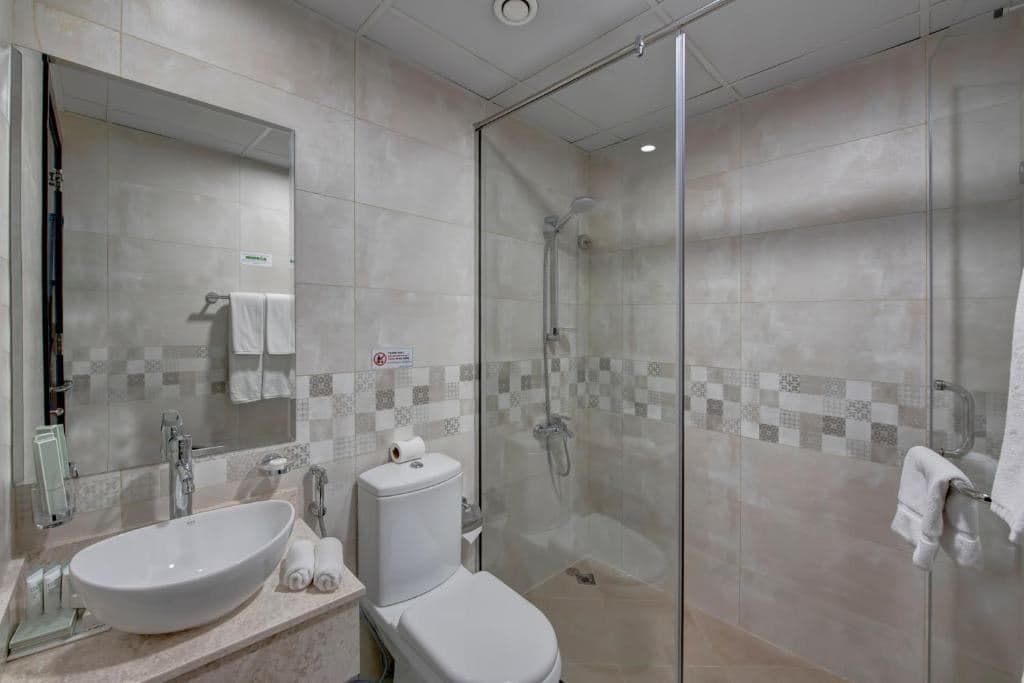 rooms-premium-2-bedroom-marina-view--balcony