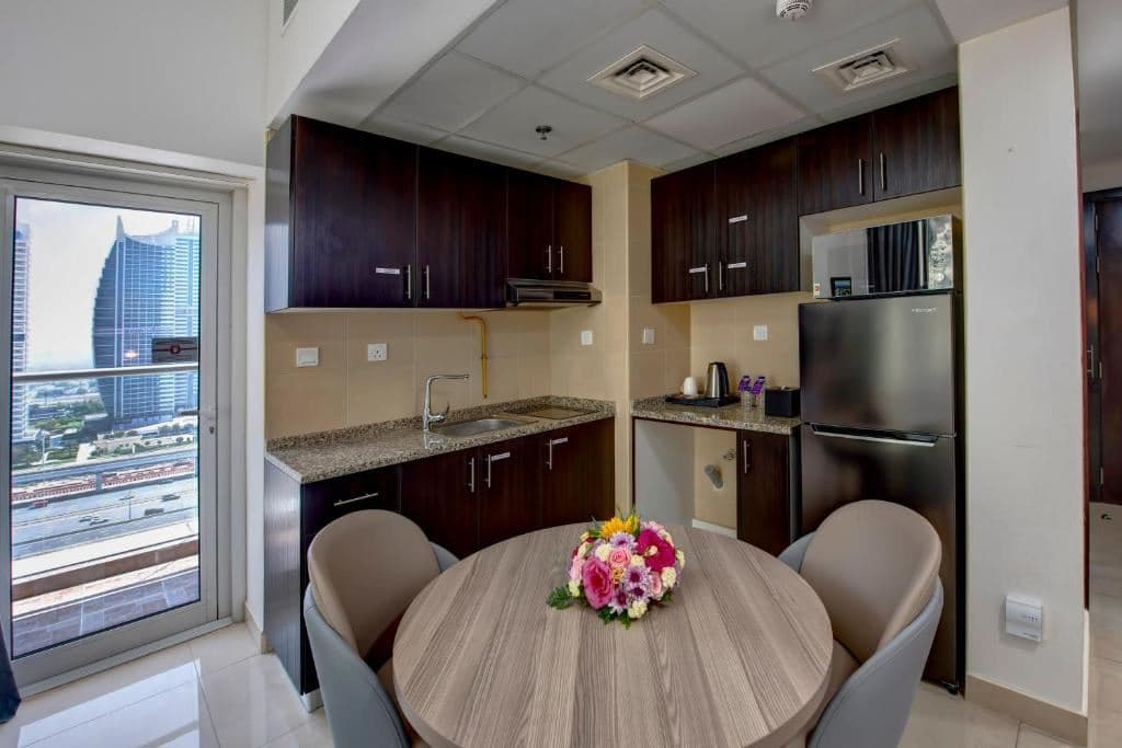 rooms-premium-studio-marina-view--balcony