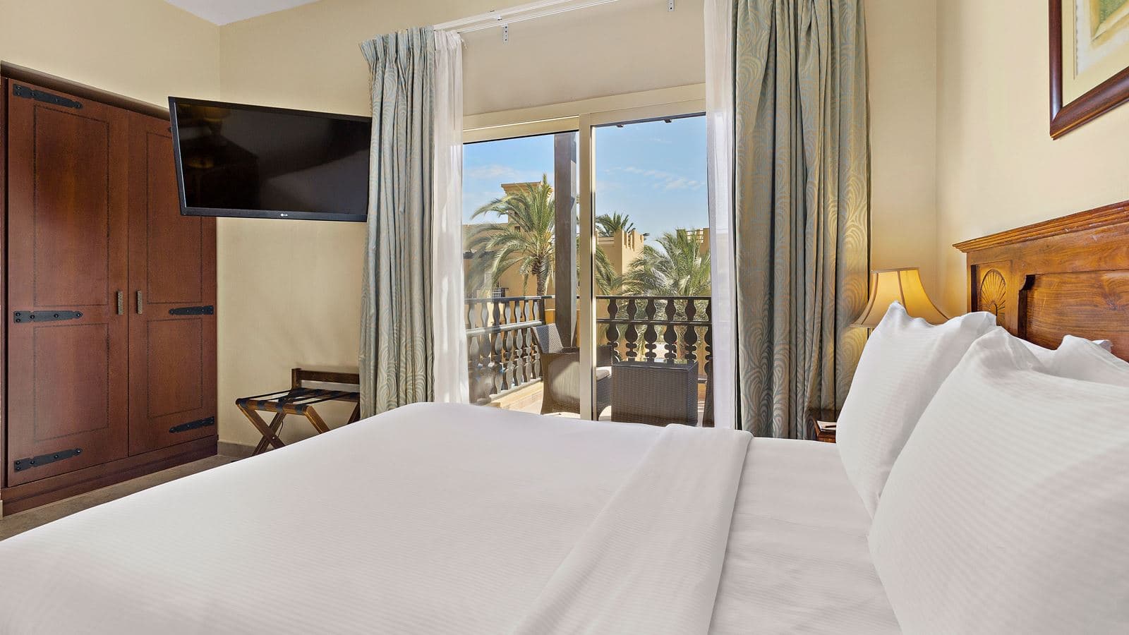 rooms-standard-room