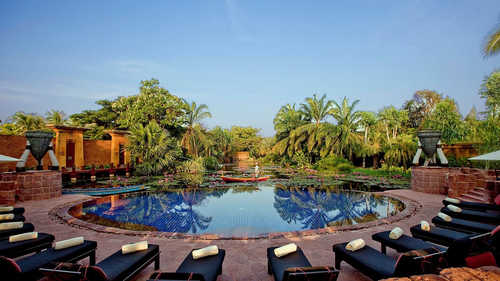 bars-lagoon-pool-bar