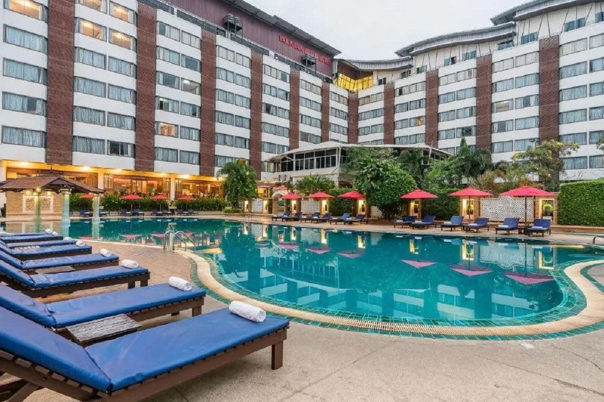 pools-outdoor-pool