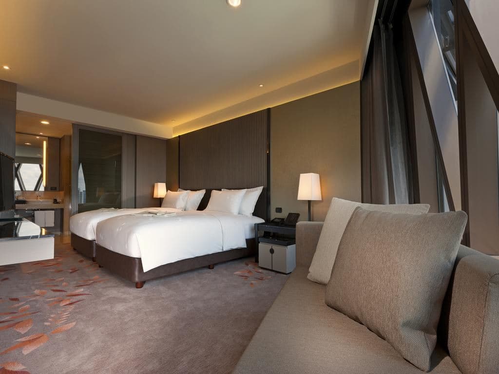 rooms-deluxe-suite
