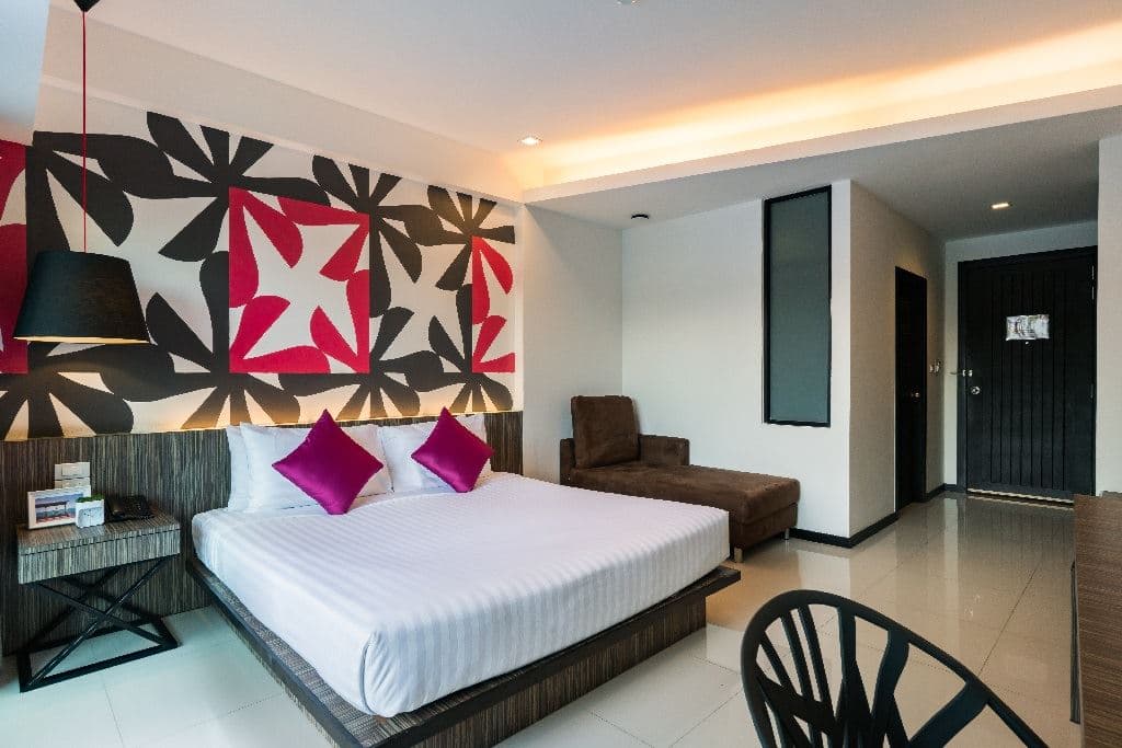 rooms-deluxe-pool-access