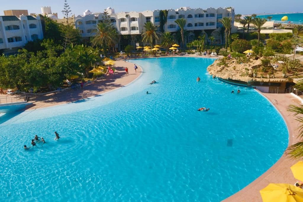 pools-outdoor-pool