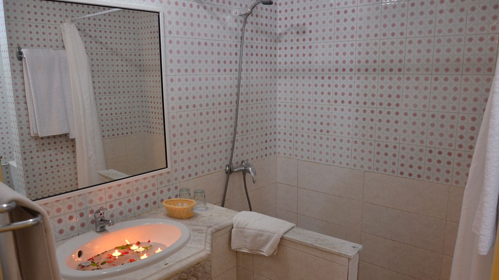 rooms-family-room-standard