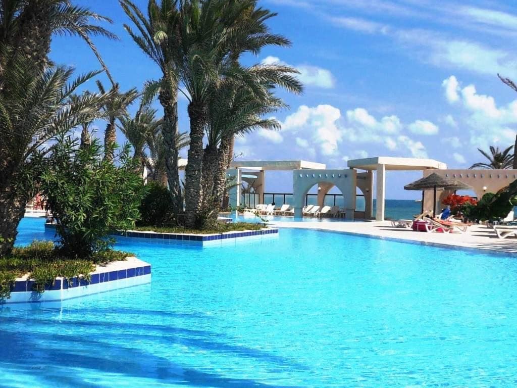 pools-outdoor-pool