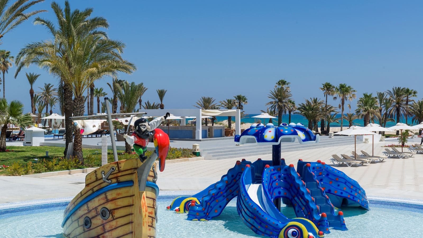 water-park-outdoor-childrens-pool