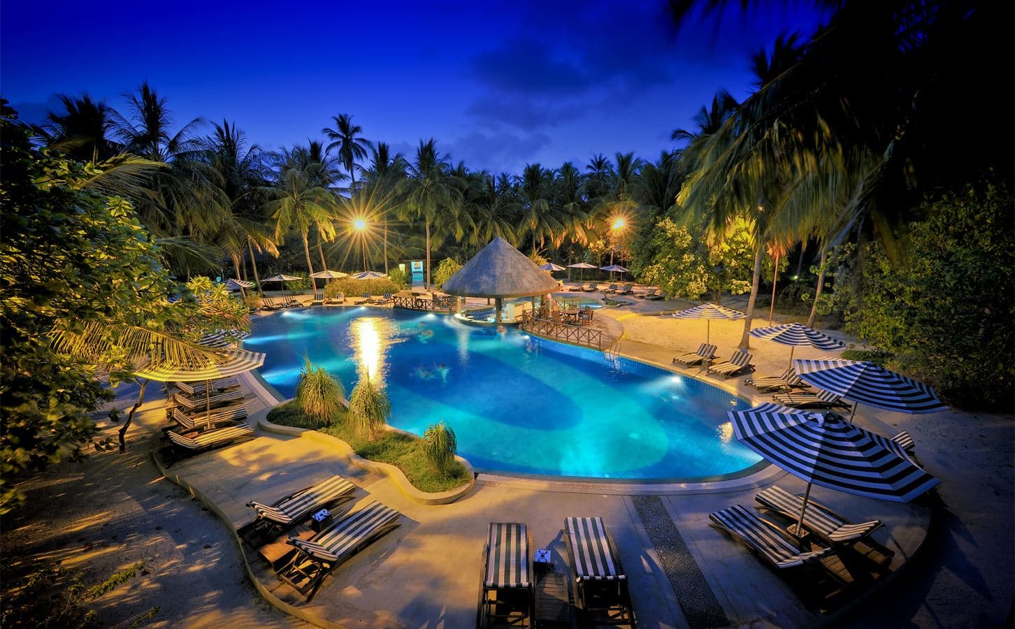 pools-outdoor-pool