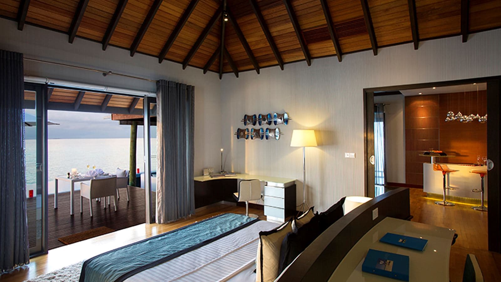 rooms-water-suite