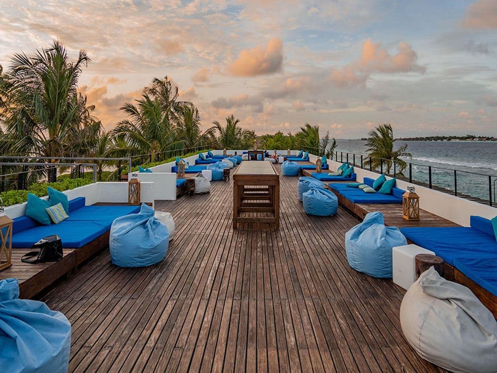 bars-the-sunset-bar
