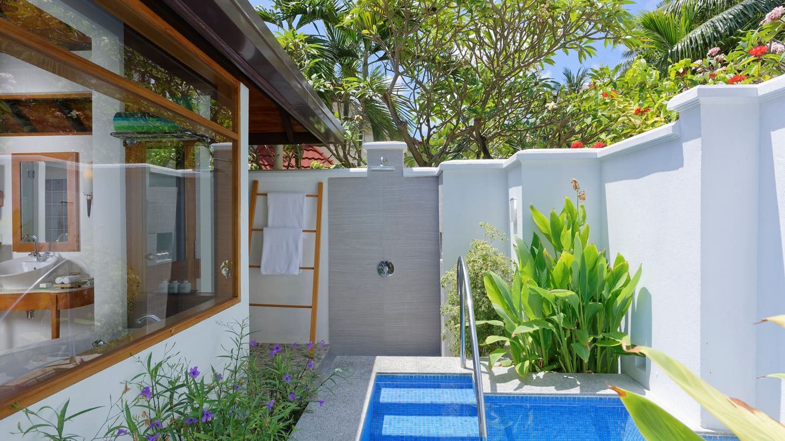 rooms-beach-villa