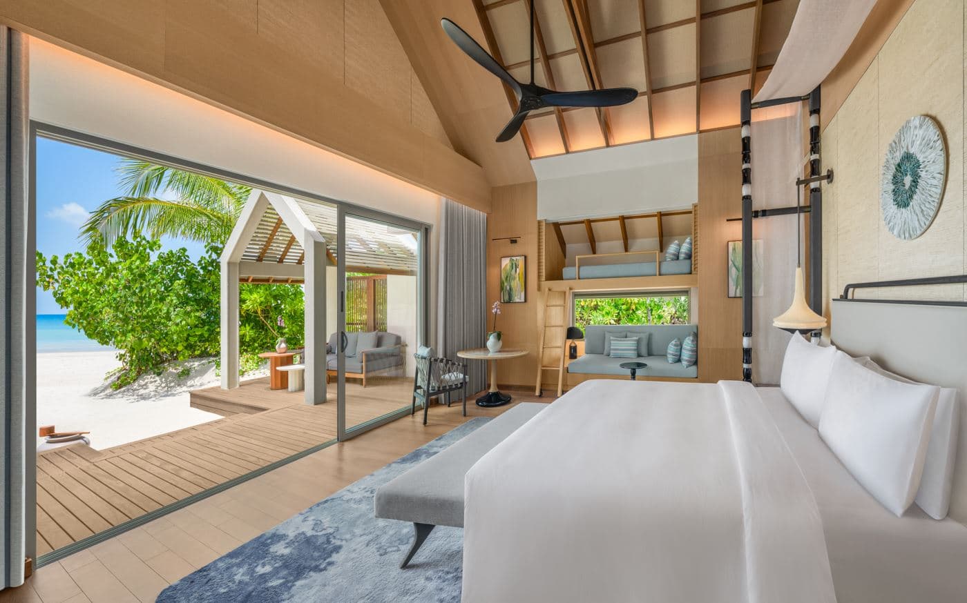rooms-family-beach-pool-villa
