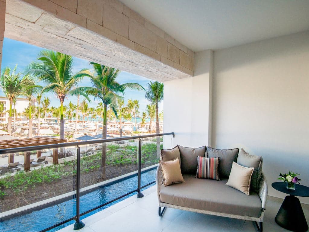 rooms-club-ocean-view-junior-suite