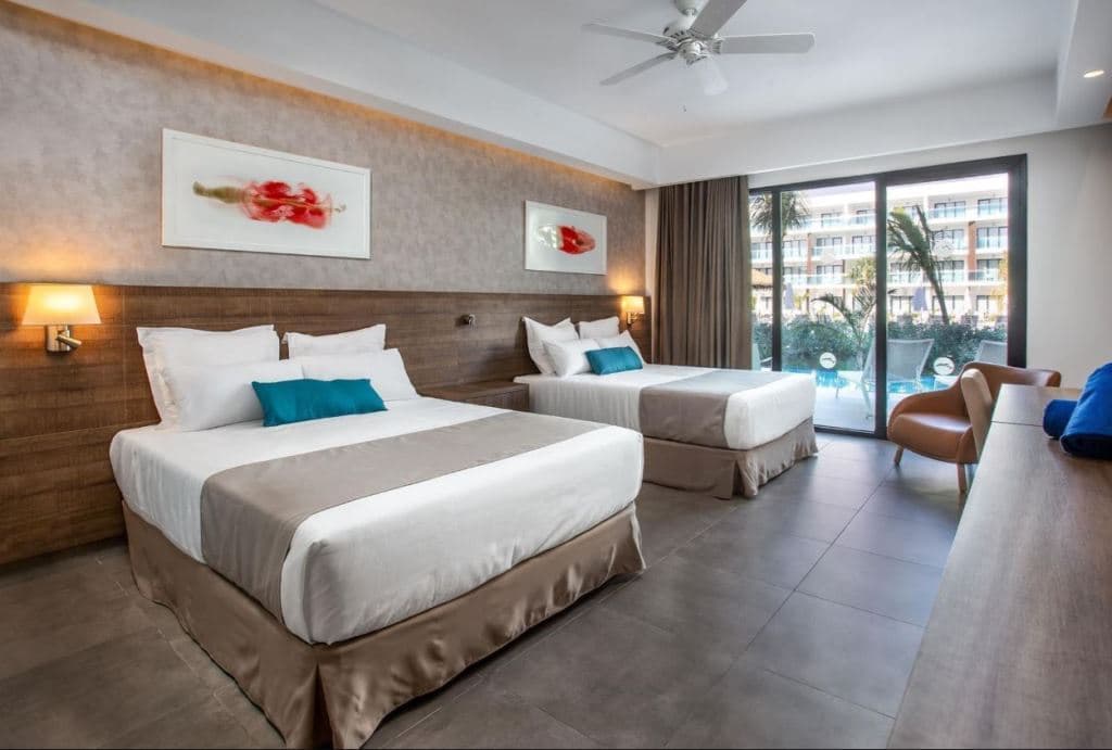 rooms-luxury-swim-out