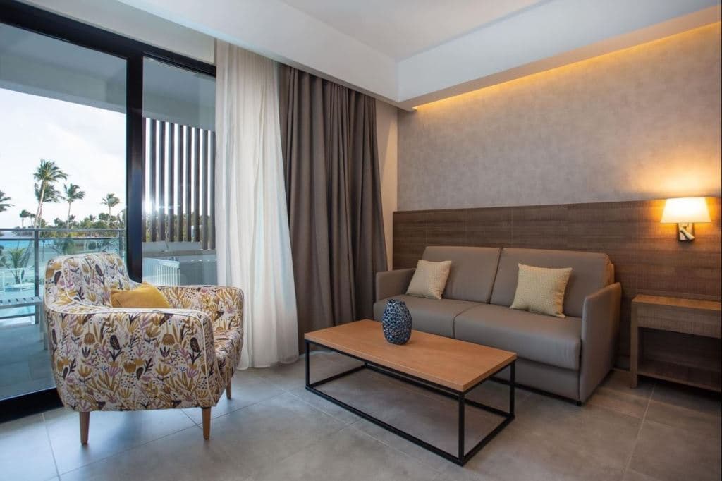 rooms-premium-suite-outdoor-jacuzz