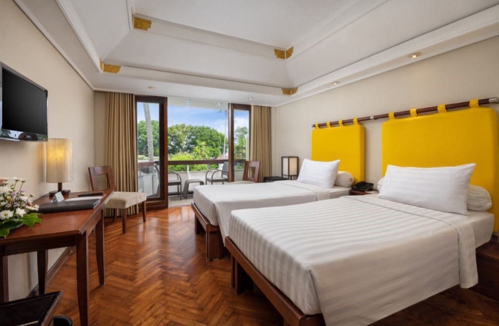 rooms-superior-room