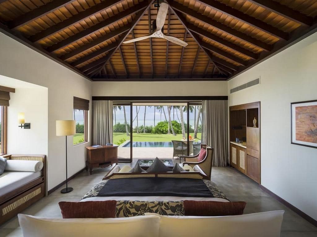 rooms-beach-pool-villa