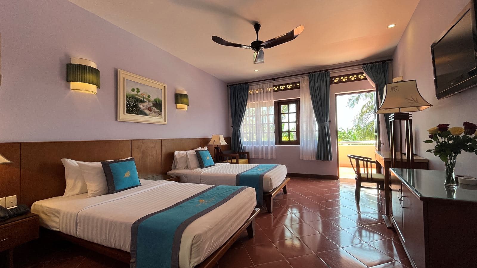rooms-deluxe-room-with-balcony