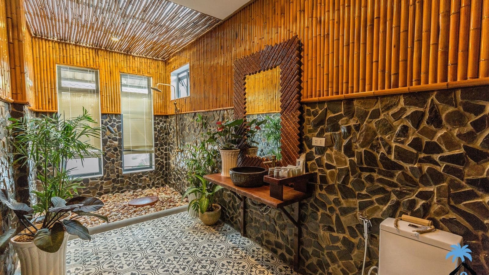 rooms-deluxe-family-room-balcony