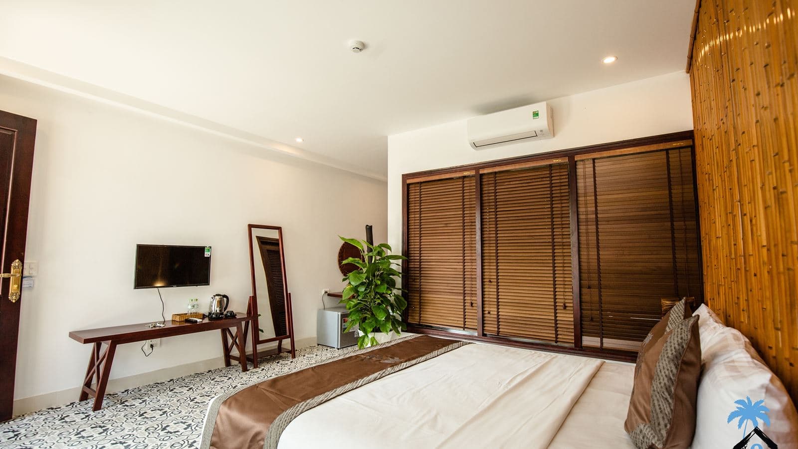rooms-room-deluxe-double-balcony