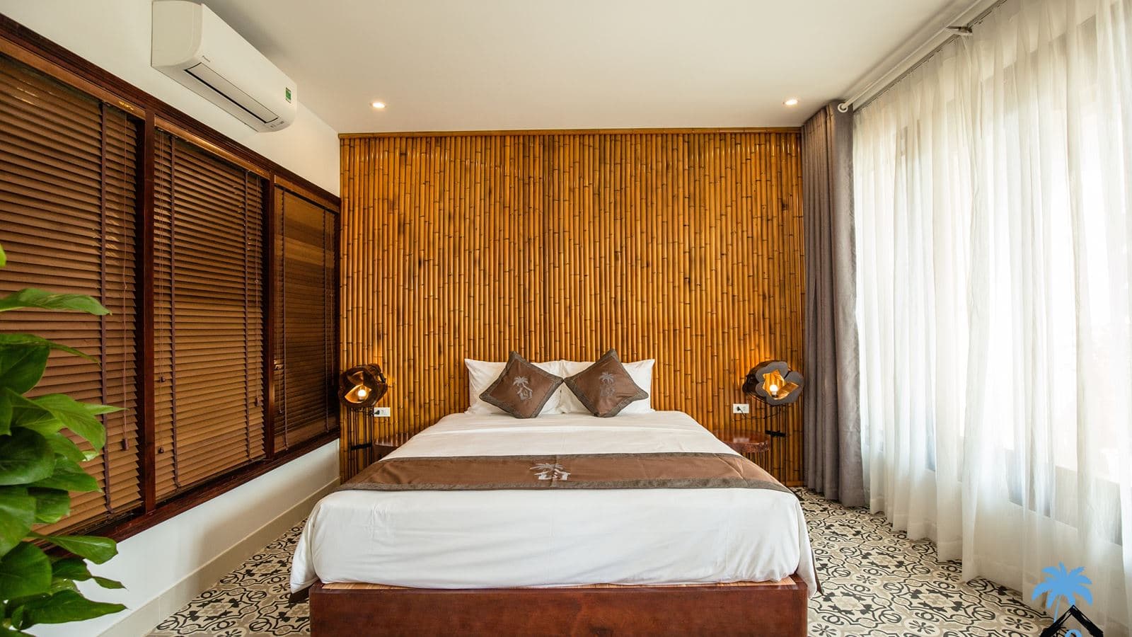 rooms-room-deluxe-double-balcony