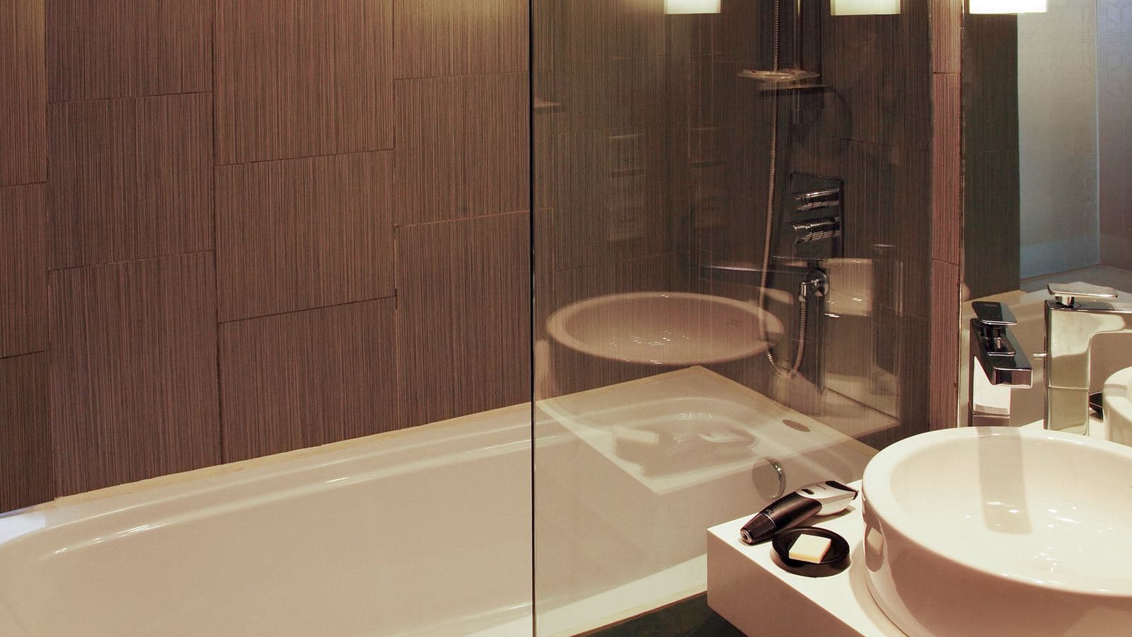 rooms-superior-room