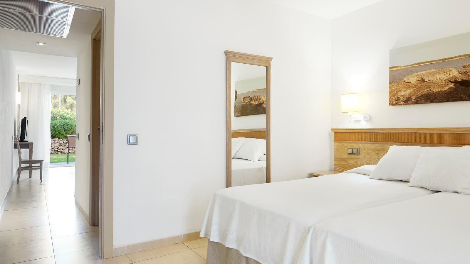 rooms-family-interconnected