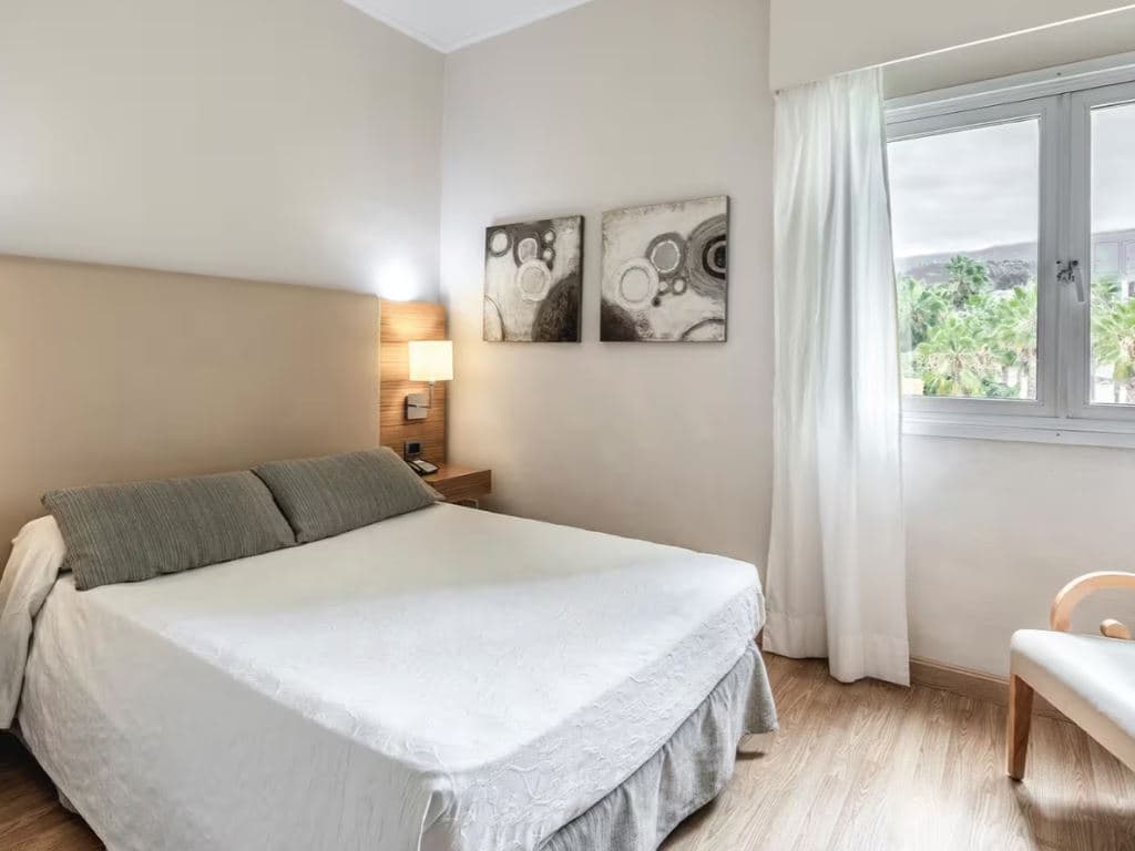 rooms-single-room