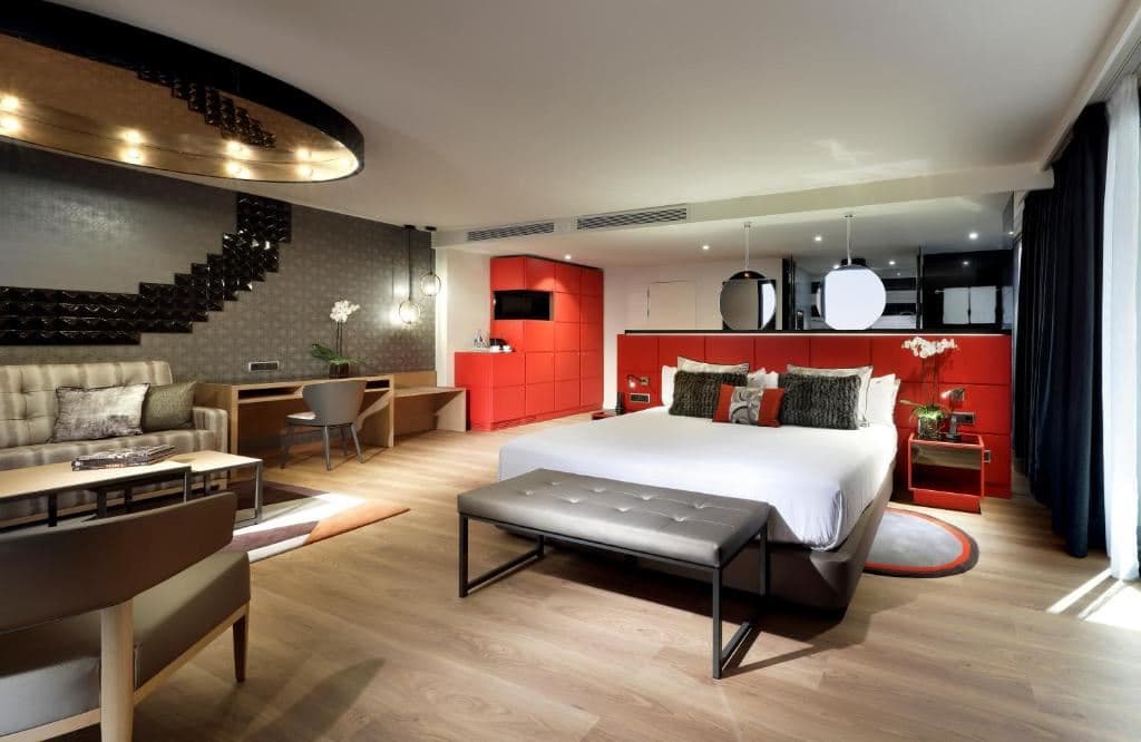 rooms-studio-suite-silver-balcony-or-terrace