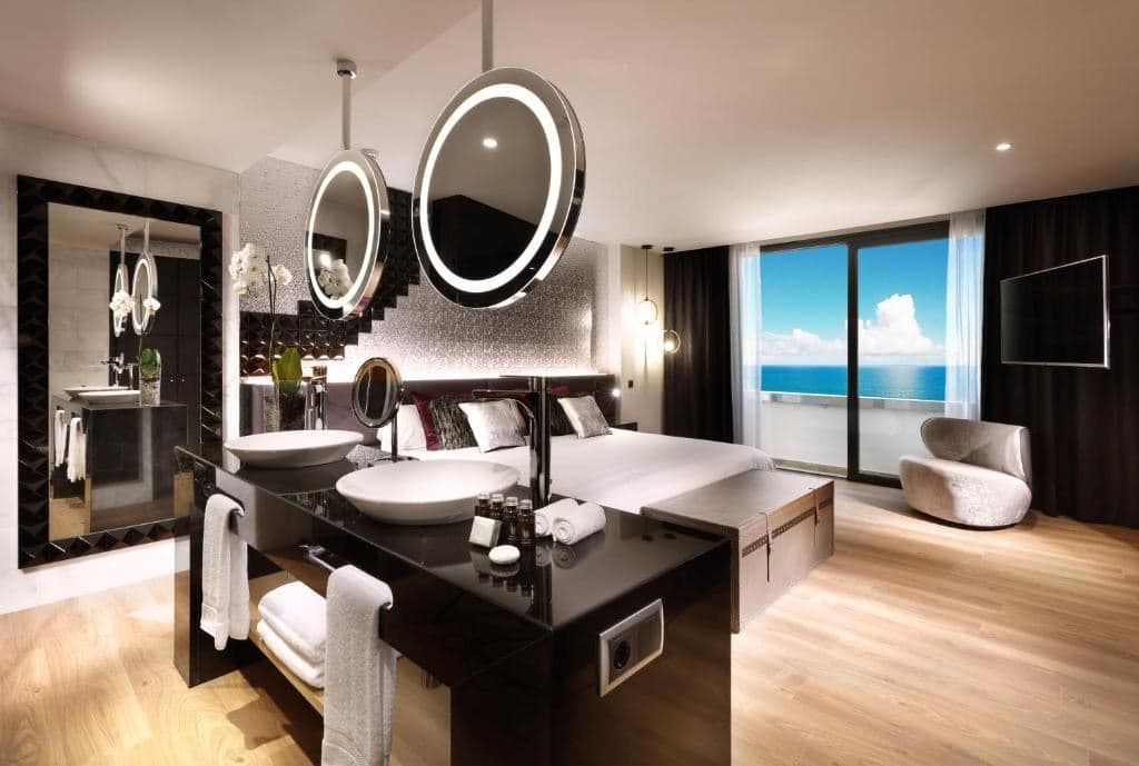 rooms-rock-suite-platinum-balcony-or-terrace