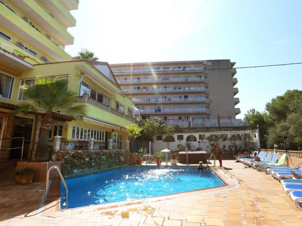 pools-outdoor-pool