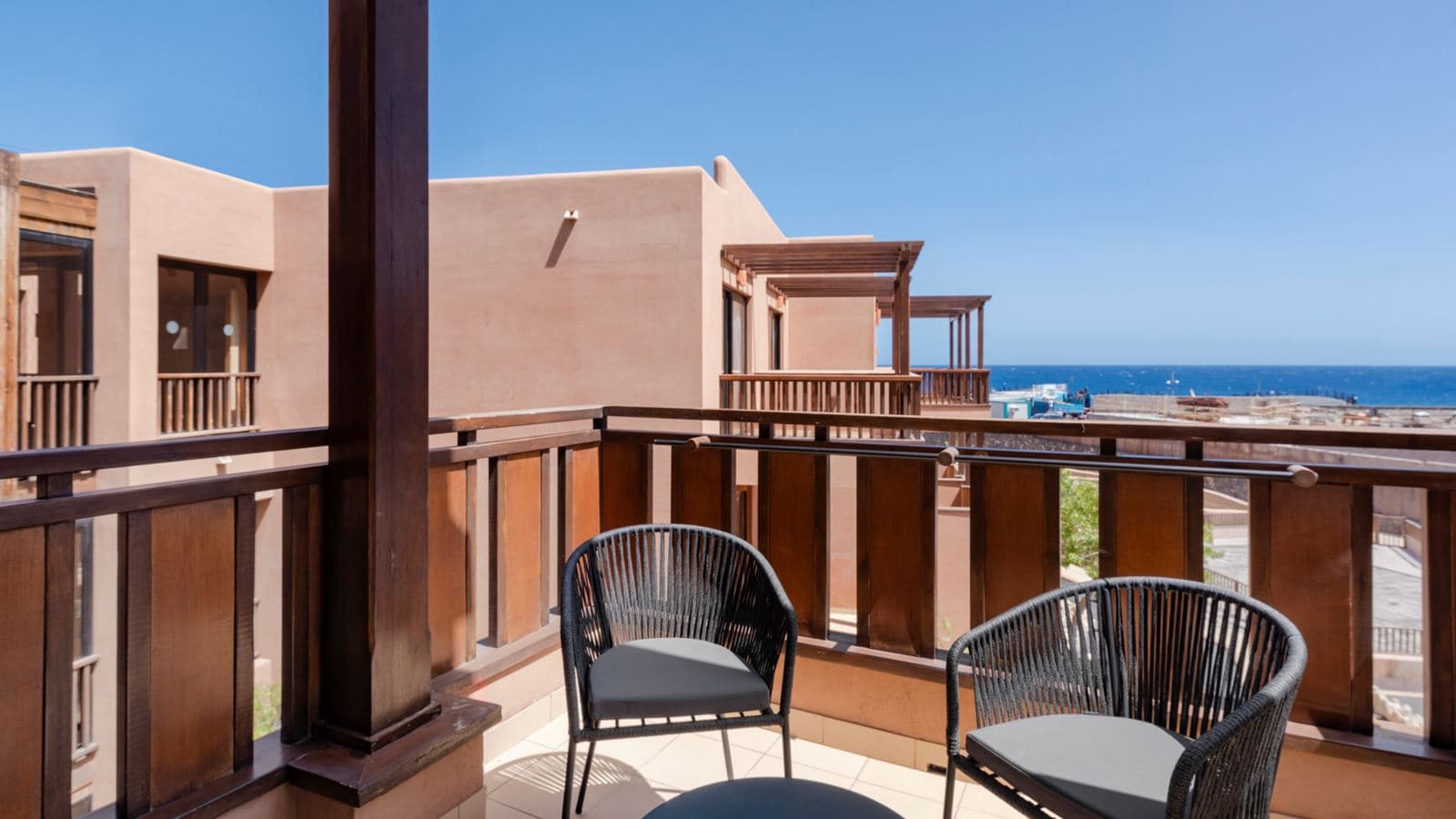 rooms-double-room-lateral-sea-view-balcony-or-terrace