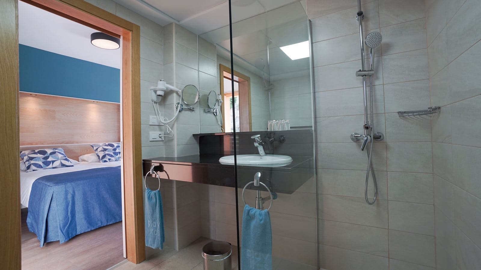 rooms-double-room-sea-view-with-kitchenette