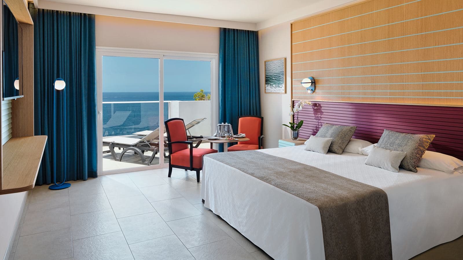 rooms-double-sea-view-high-floor-balcony-or-terrace