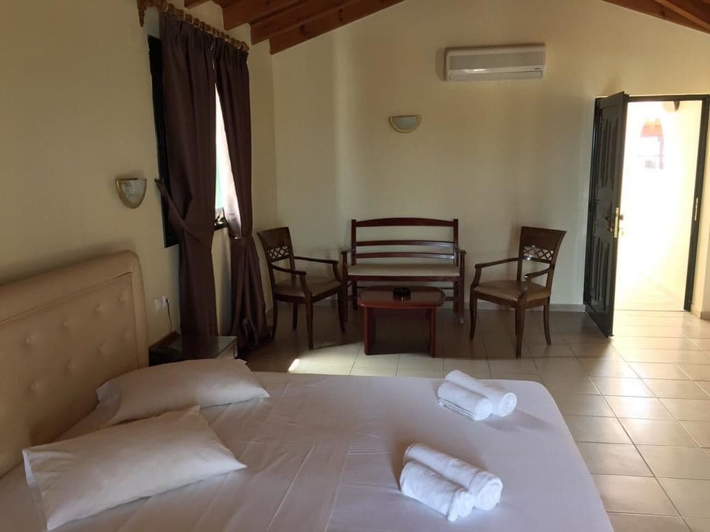 rooms-room-family-1-bedroom