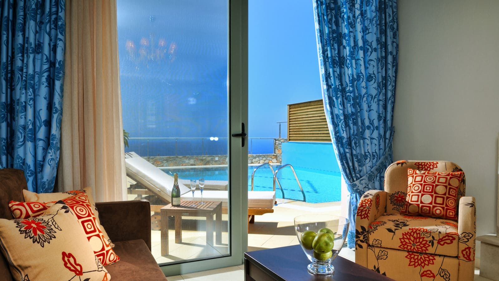 rooms-dream-1-bedroom-villa-private-pool-direct-sea-view