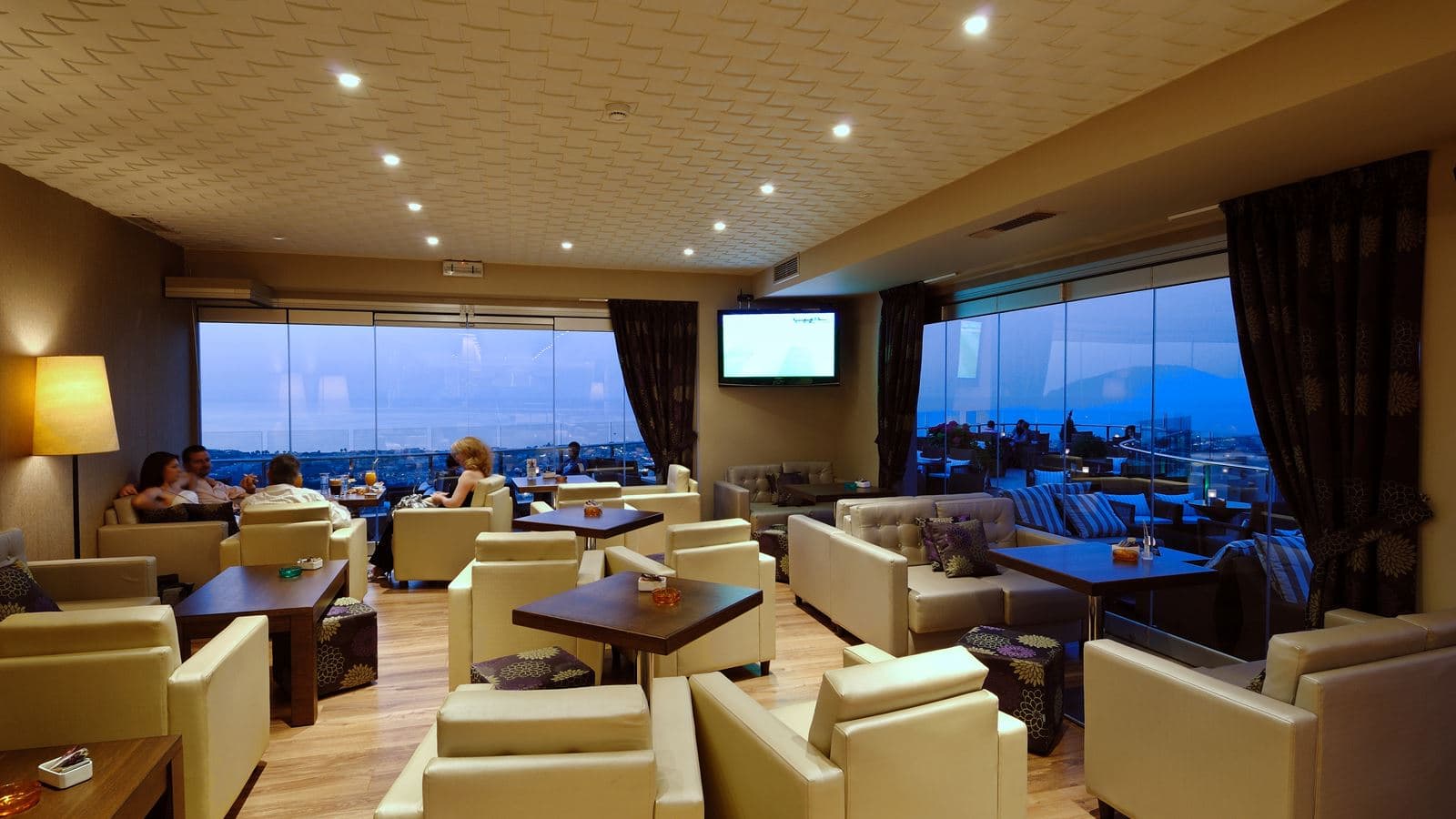 bars-main-bar