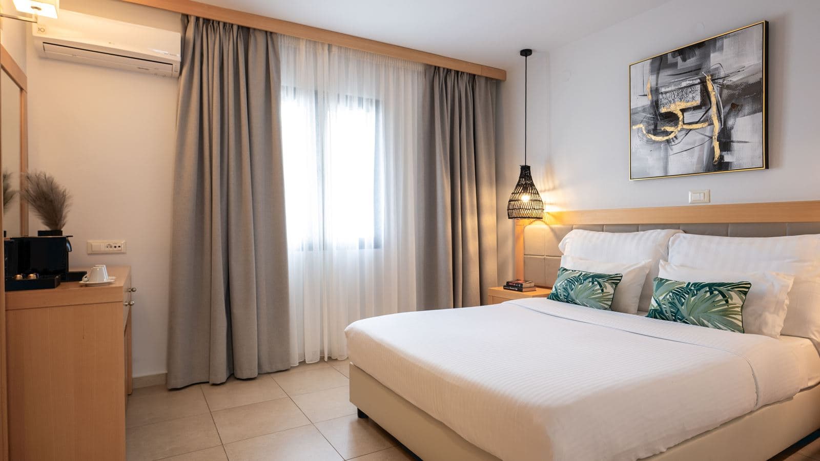 rooms-suite-side-sea-view