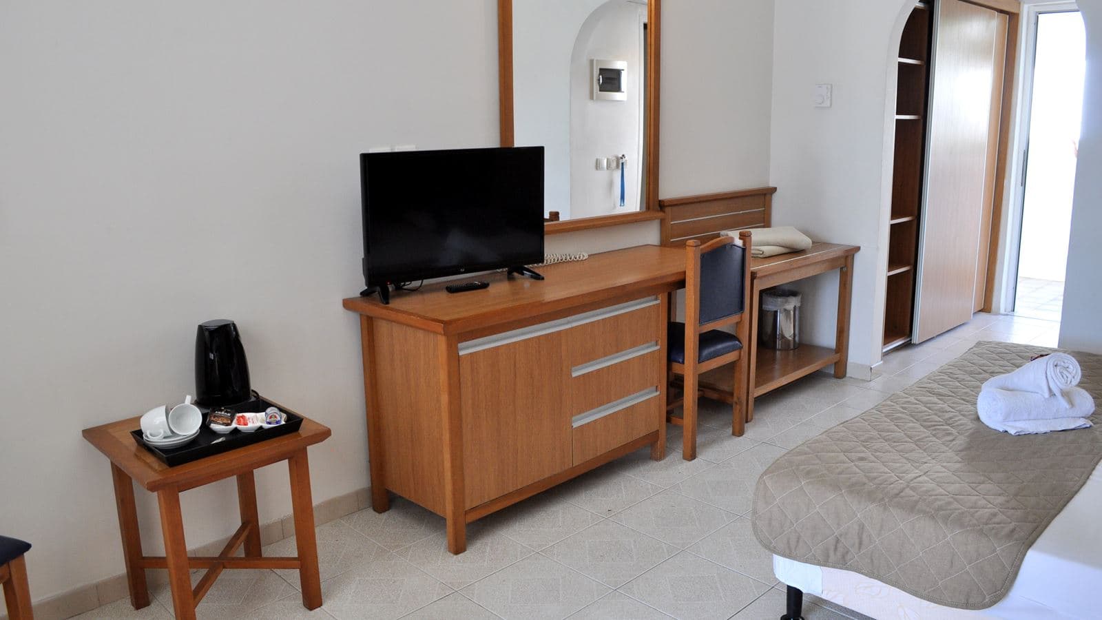 rooms-single-room