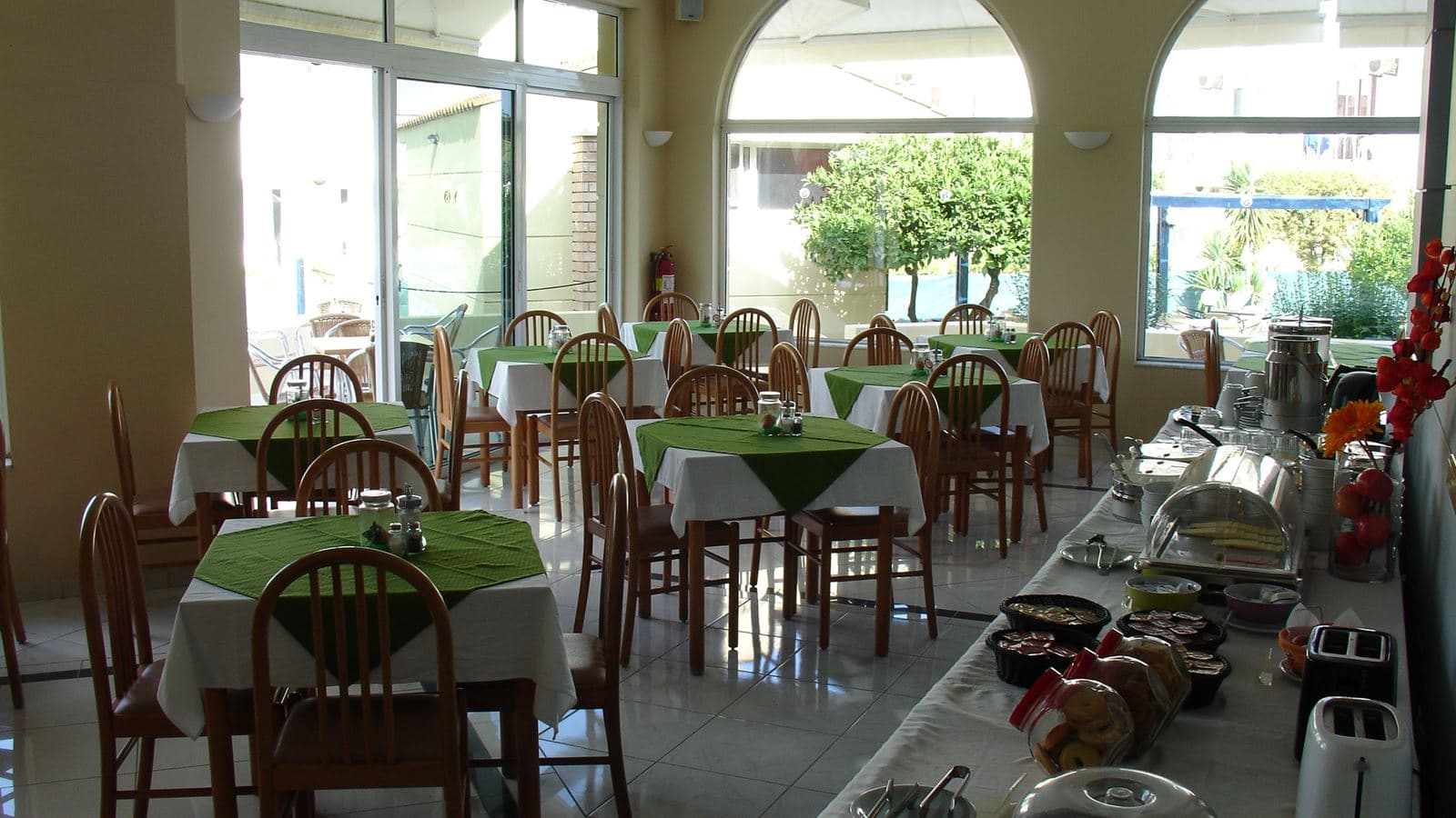 restaurants-breakfast-restaurant