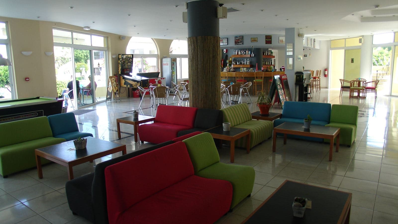 bars-main-bar