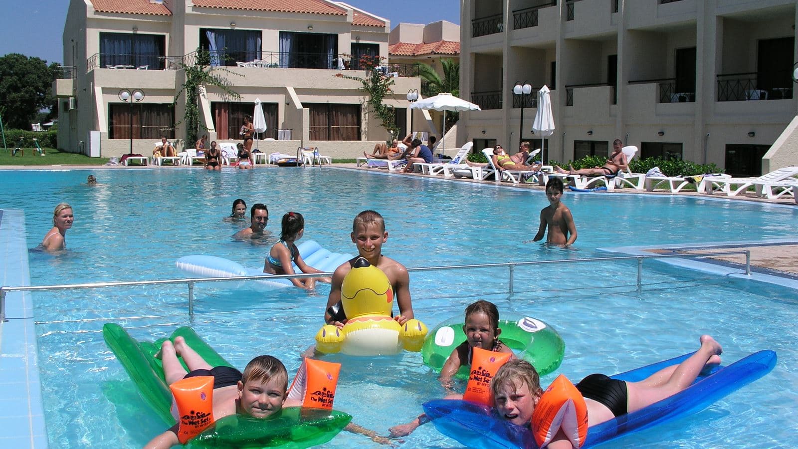 pools-outdoor-pool