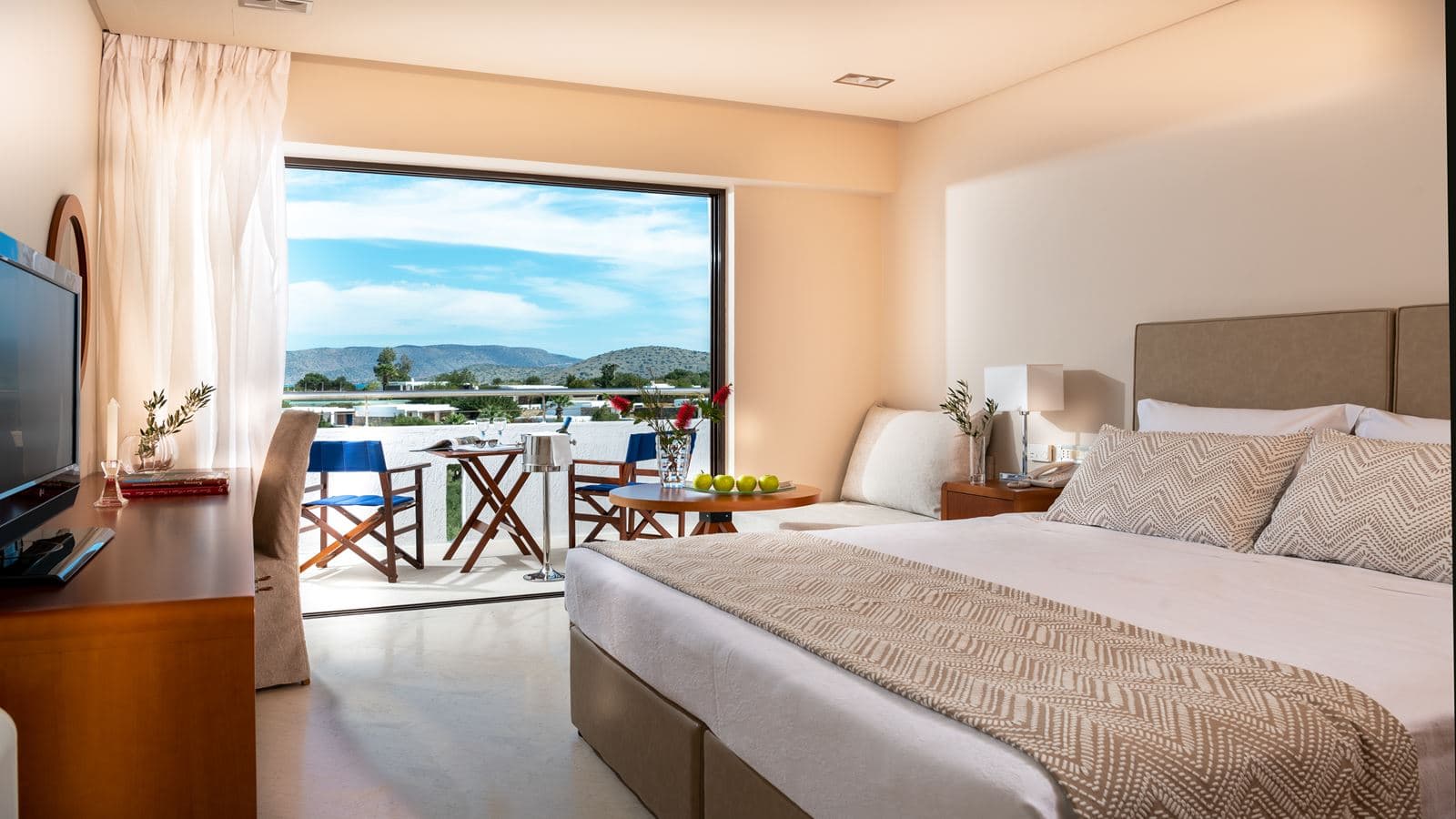 rooms-classic-room-side-sea-view