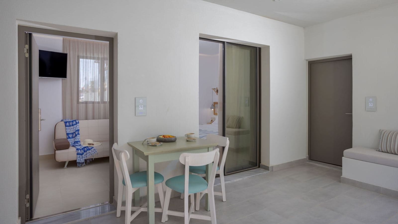 rooms-triple-superior-studio-balcony-or-terrace