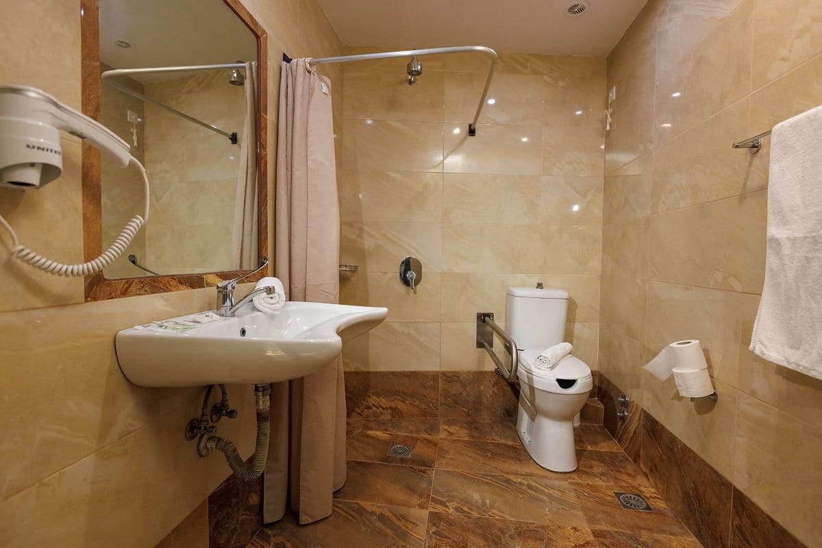 rooms-handicap-economy-dbl-room