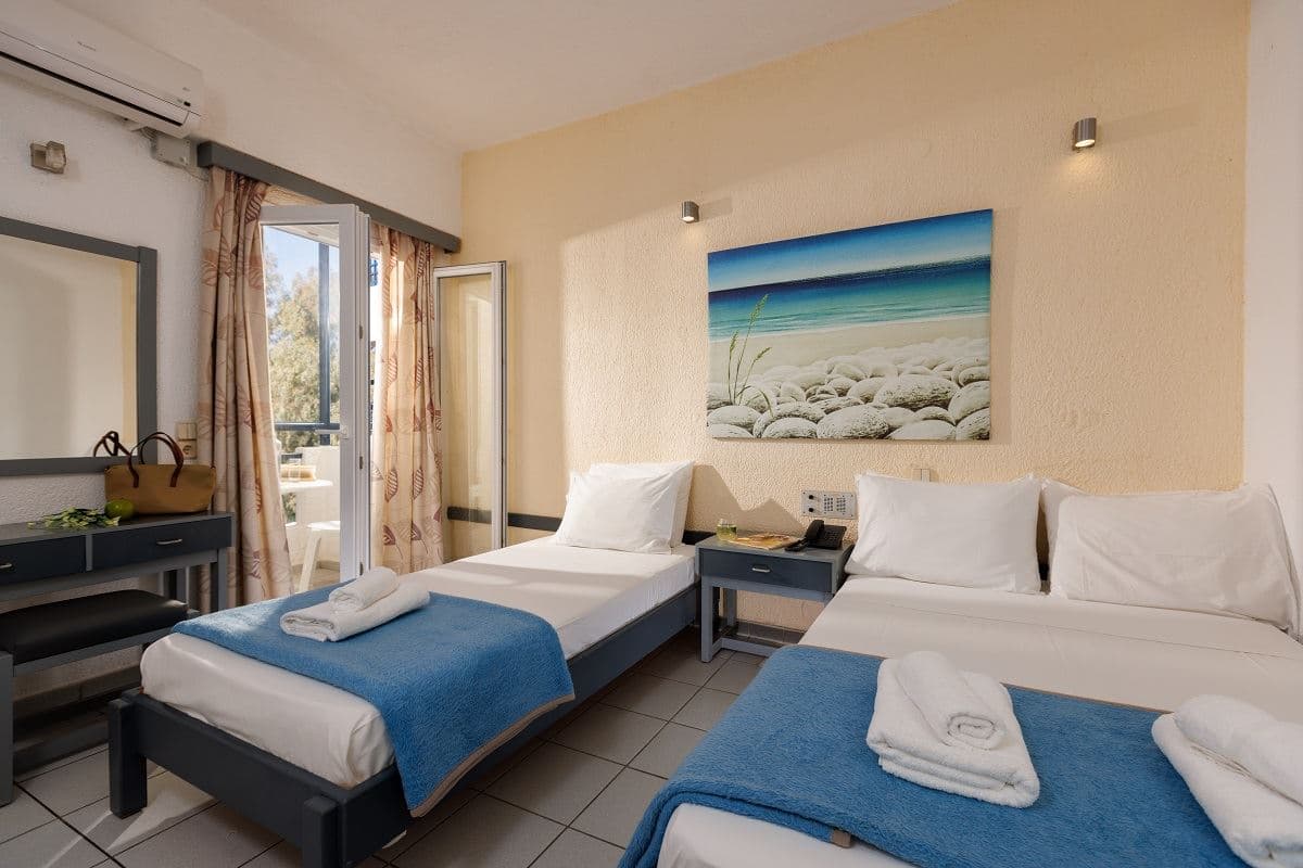 rooms-economy-triple-room-land-view